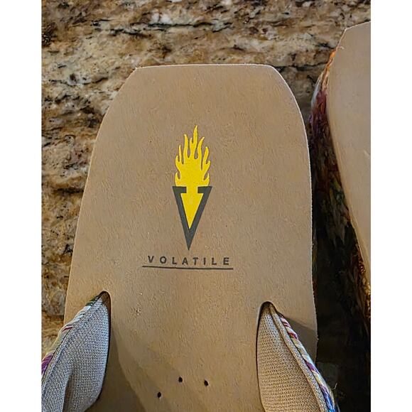 Volatile  Multi Color Woven Wedge Flip Flop Sandals Size 8 Women's textile - Picture 4 of 6